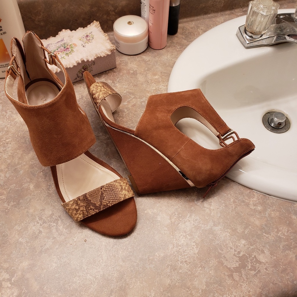 wedge sandals